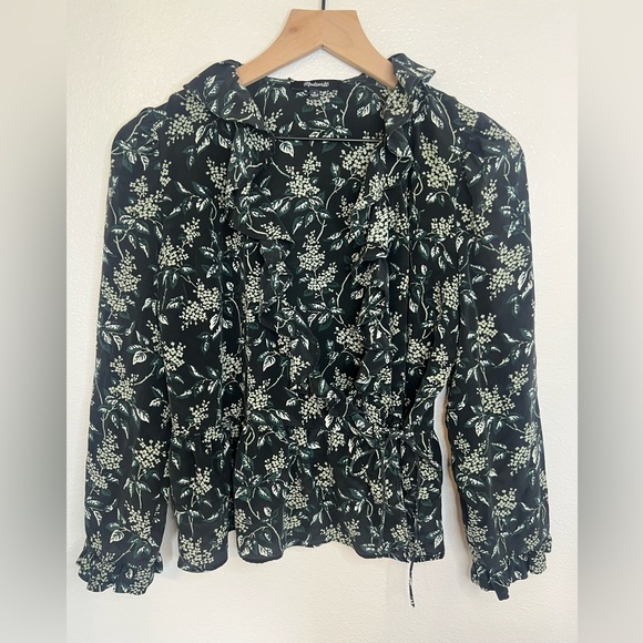 Madewell Silk Ruffle-Hem Wrap Top in Antique Flora Medium - Picture 3 of 10
